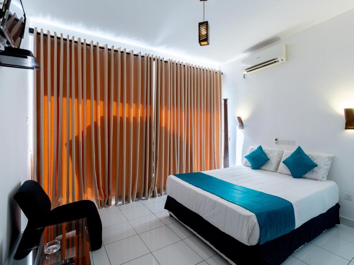 Royal Mount Hotel Dehiwala-Mount Lavinia Exterior foto